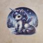 Preview: Bügelbild Schnee-Einhorn sitzend dunkel