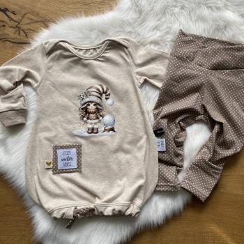 Preview: Bügelbild Schneemädchen Kugel daneben