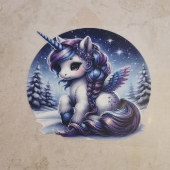 Bügelbild Schnee-Einhorn sitzend dunkel