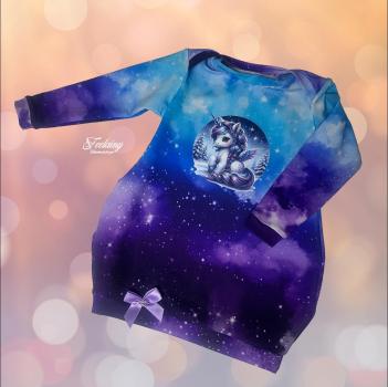 Preview: Bügelbild Schnee-Einhorn sitzend dunkel