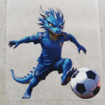 Bügelbild blauer Drache Fußball