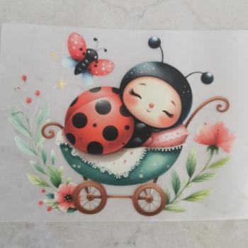 Bügelbild Marienkäfer im Kinderwagen