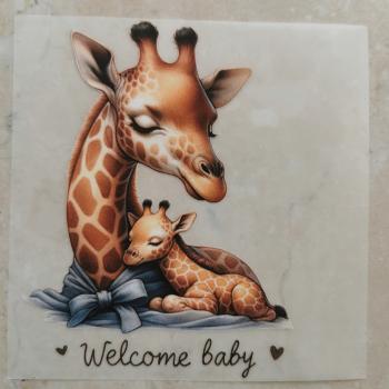 Bügelbild Welcome Baby-Giraffen kuschelnd