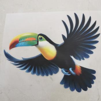 Bügelbild fliegender Tukan