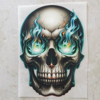 Bügelbild Flammenskull türkis-orange