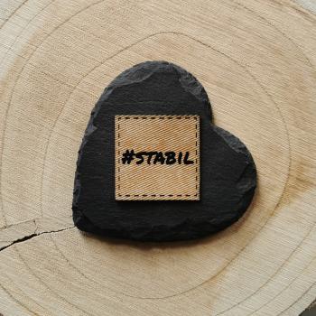 Label #Stabil (Q)