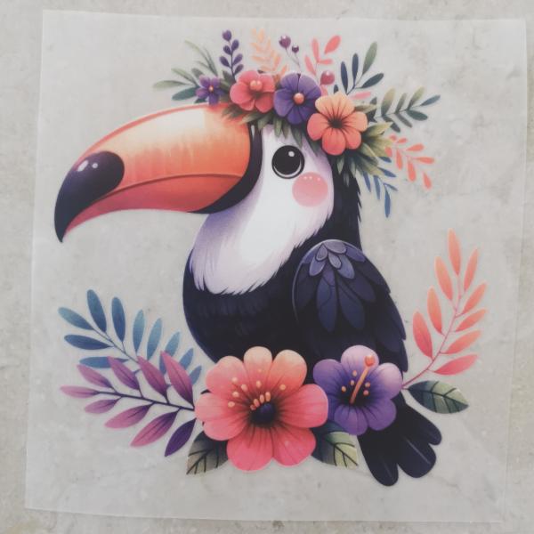 Bügelbild süßer Tukan floral
