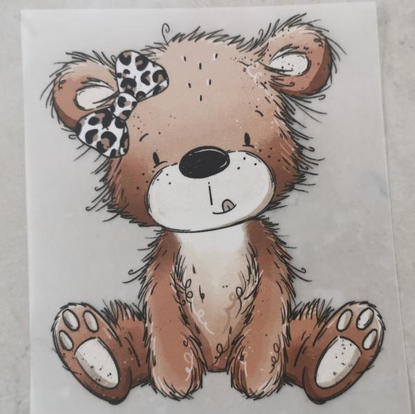 Bügelbild süßer Bär sitzend Schleife