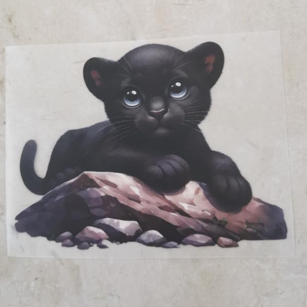 Bügelbild süßer Panther auf Stein