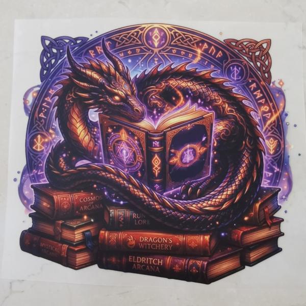 Bügelbild Bücherdrache lila