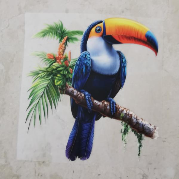 Bügelbild sitzender Tukan Ast