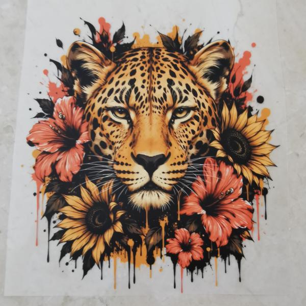 Bügelbild Gepard in Blumen