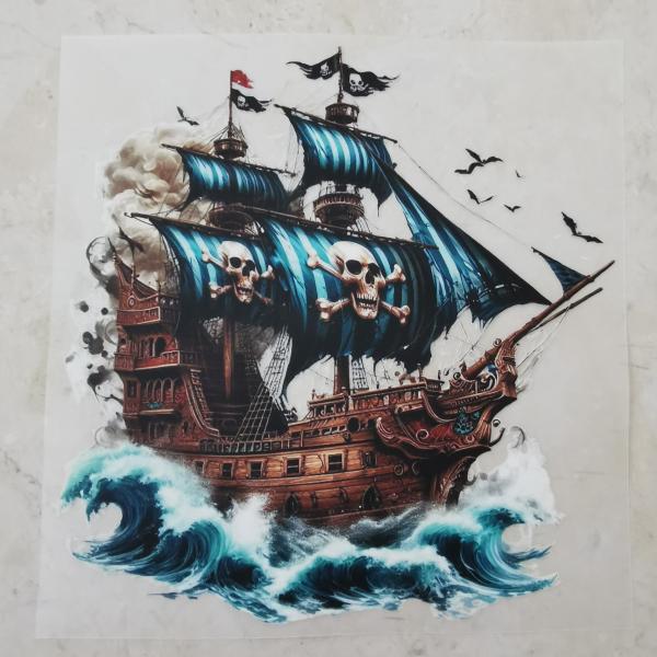 Bügelbild farbiges Piratenschiff dunkel