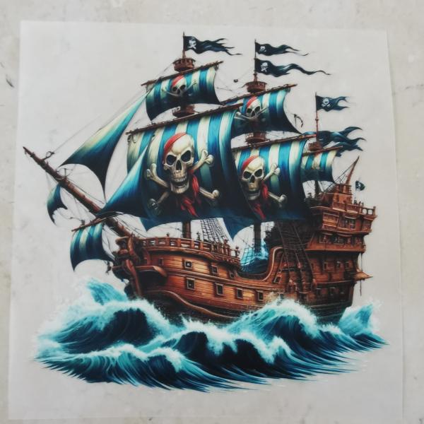 Bügelbild farbiges Piratenschiff hell