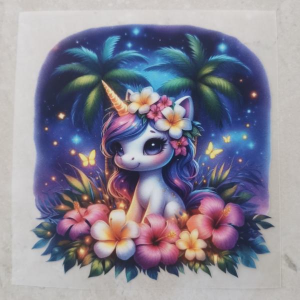 Bügelbild tropisches Einhorn sitzend