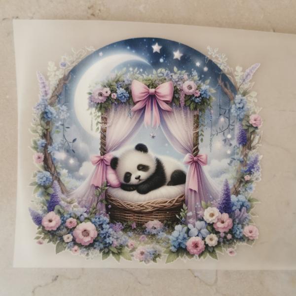 Bügelbild Panda Himmelbett