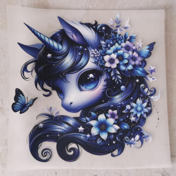 Bügelbild Einhorn Flieder-blau