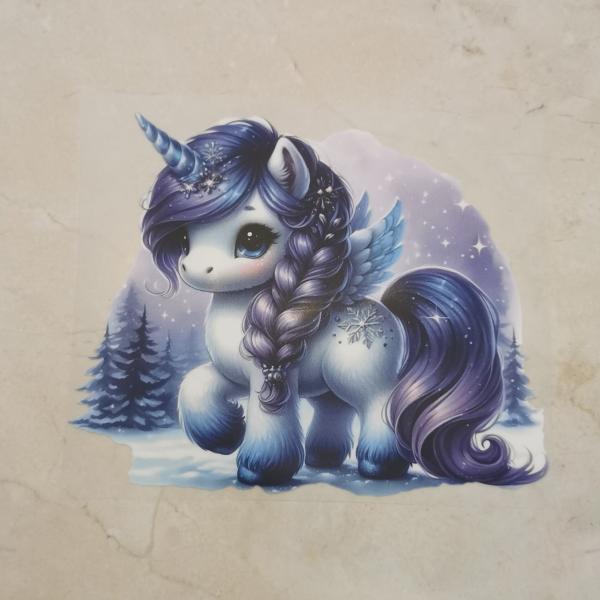 Bügelbild Schnee-Einhorn stehend