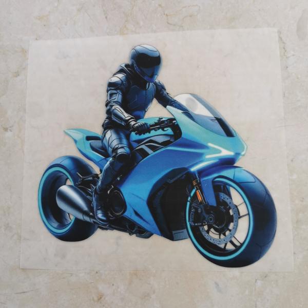 Bügelbild futuristischer Biker blau