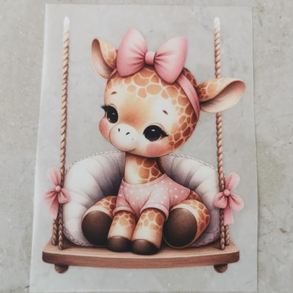 Bügelbild Schleifengiraffe schaukelnd