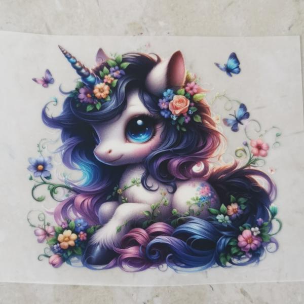 Bügelbild Blumeneinhorn liegend