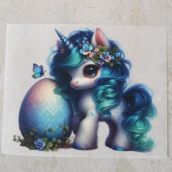 Bügelbild Ostereinhorn türkis-blaue Mähne