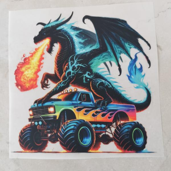 Bügelbild Drache auf bunten Monstertruck