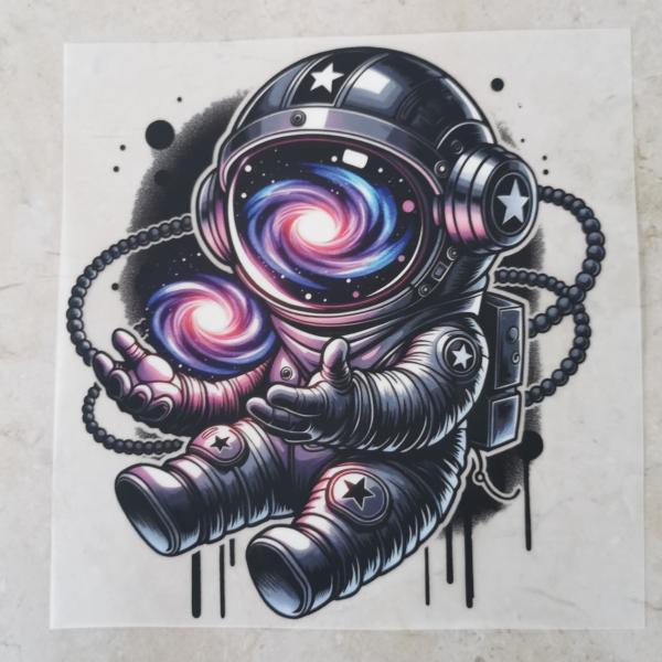 Bügelbild cooler Astronaut Sternenspirale