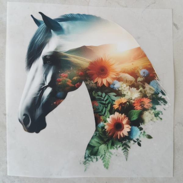 Bügelbild floraler Pferdekopf Landschaft