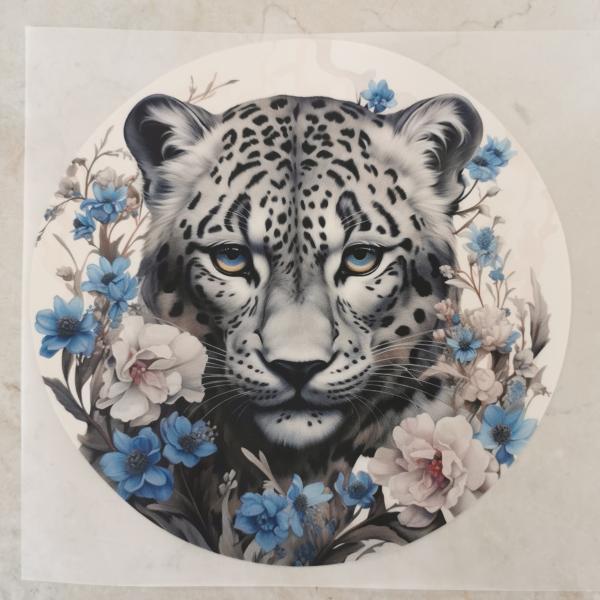 Bügelbild Schneeleopard blau