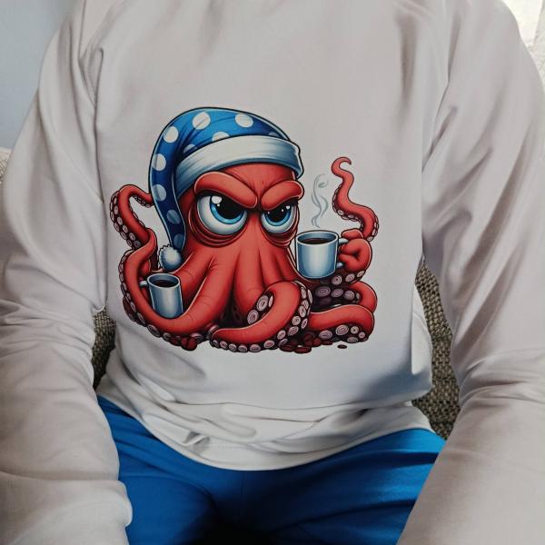 Bügelbild mürrischer Oktopus mit Kaffee