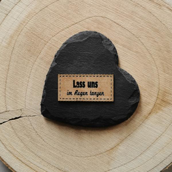 Label Lass uns im Regen tanzen